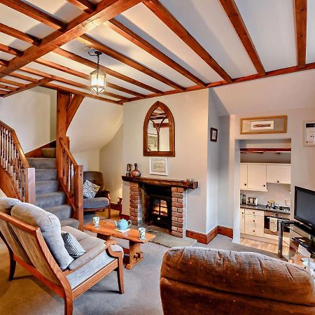 Salty Dog Cottage ويتبي المظهر الخارجي الصورة